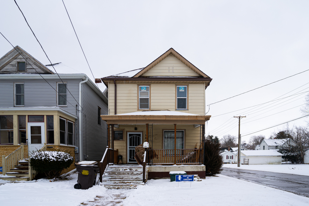 1243 South Float Avenue Freeport, IL 61032 - Photo 1 of 5