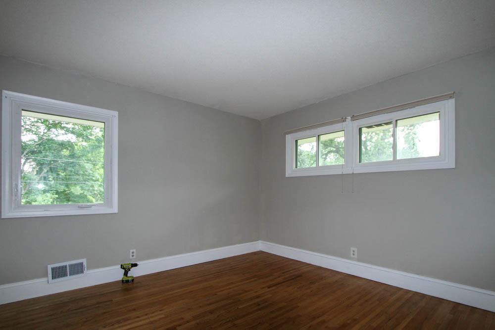 8613 Zenith Road Bloomington, MN 55431 - Photo 6 of 9