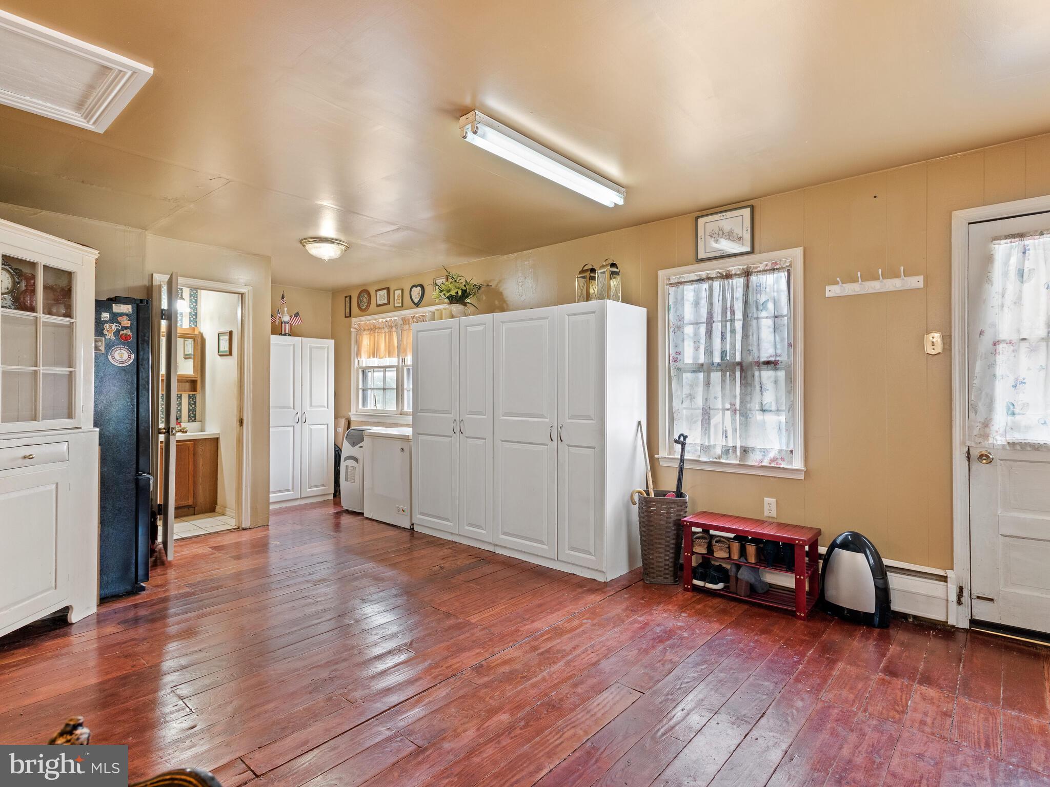 246 Llewelyn Road Chester Heights, PA 19342 - Photo 18 of 47