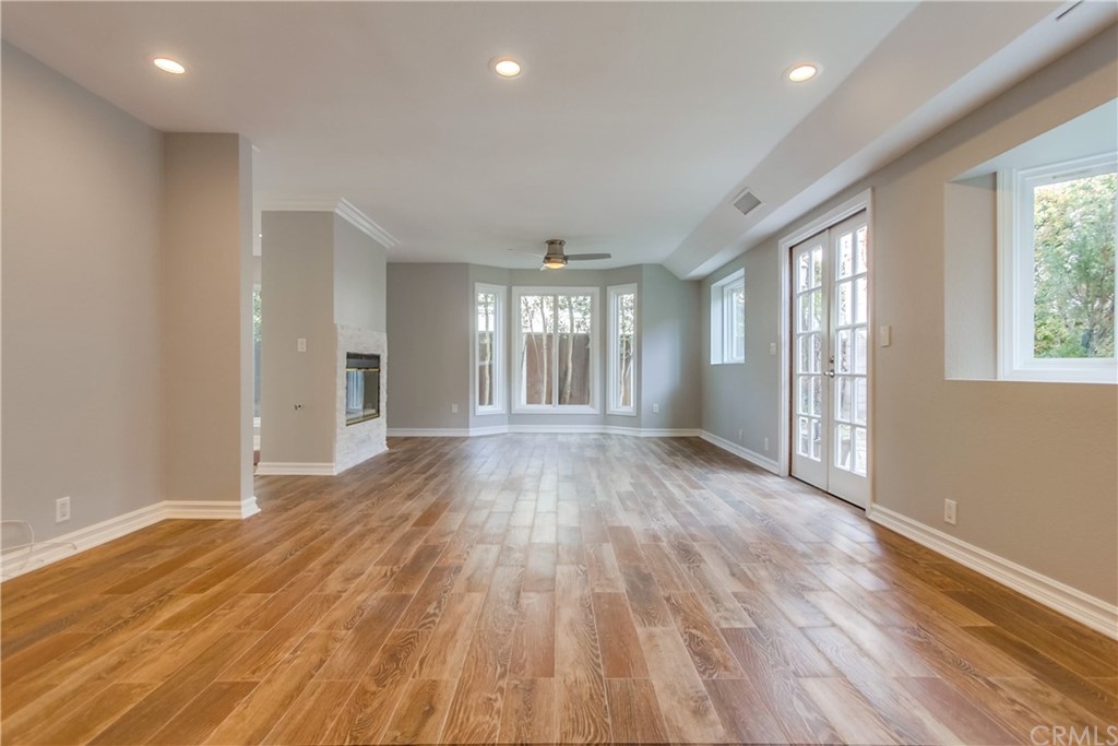 917 Emerald Street Redondo Beach, CA 90277 - Photo 14 of 72