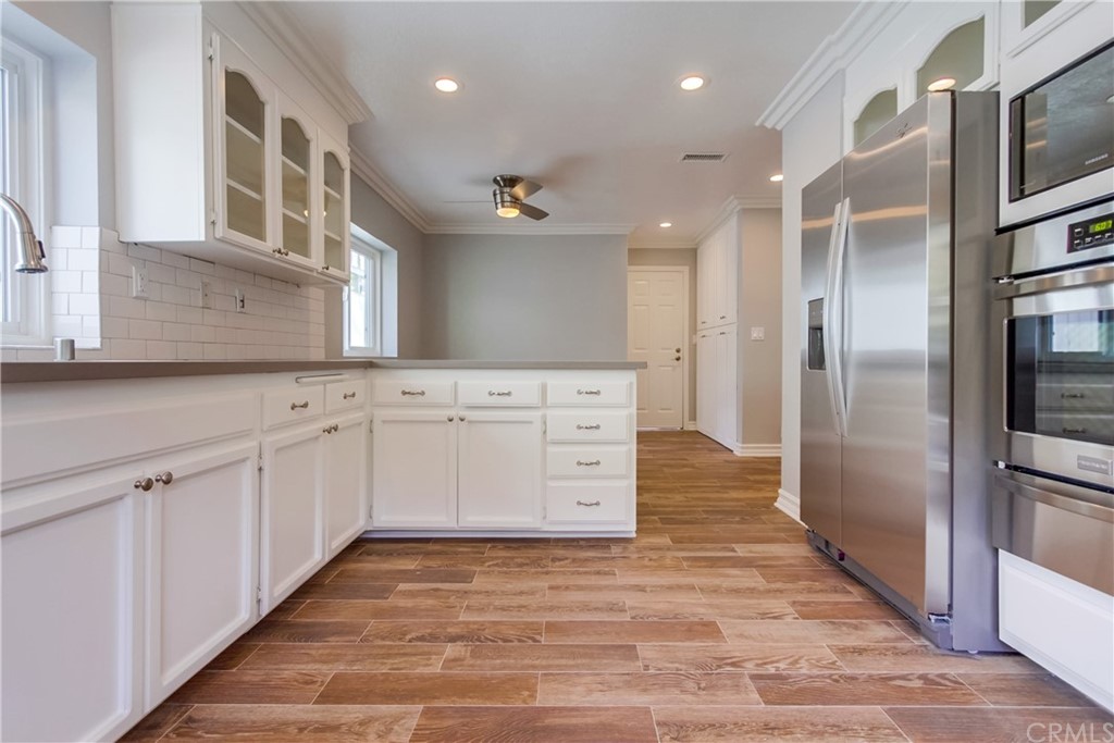 917 Emerald Street Redondo Beach, CA 90277 - Photo 26 of 72