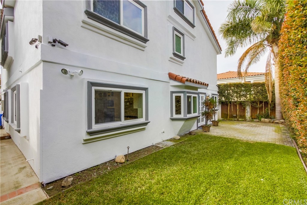 917 Emerald Street Redondo Beach, CA 90277 - Photo 67 of 72