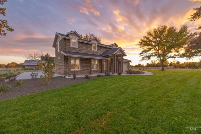 $1,395,000 | 2141 West Beacon Light Road, Eagle, ID 83616