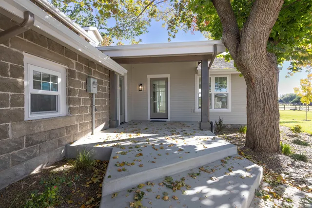 $1,395,000 | 2141 West Beacon Light Road, Eagle, ID 83616