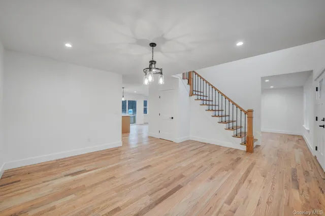 $859,999 | 37 Locust Avenue South, Medford, NY 11763