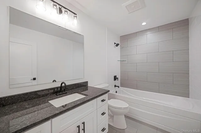 $859,999 | 37 Locust Avenue South, Medford, NY 11763