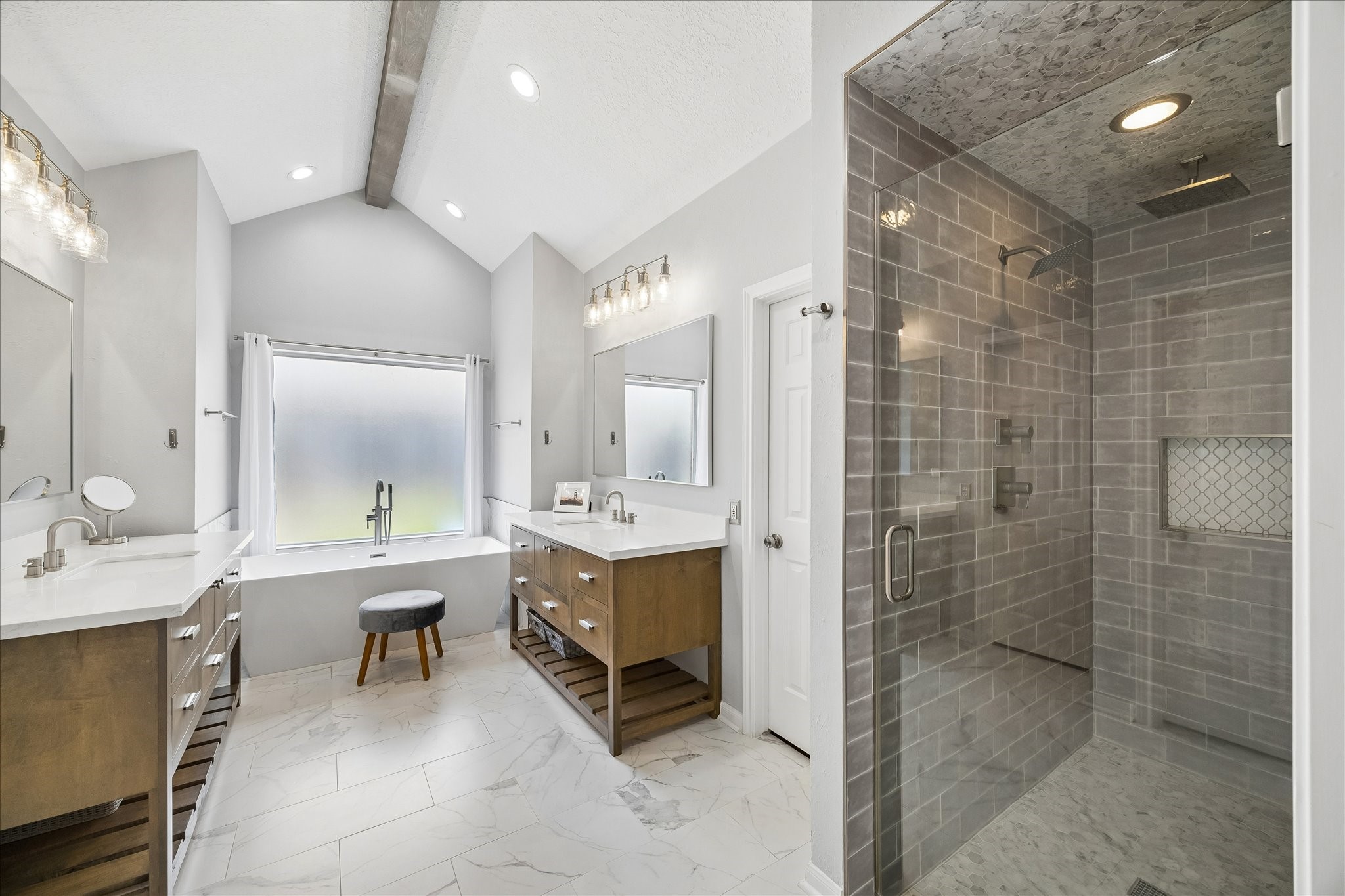 2810 Timber Country Way Kingwood, TX 77345 - Photo 21 of 30 a bathroom with a sink a toilet a mirror and shower