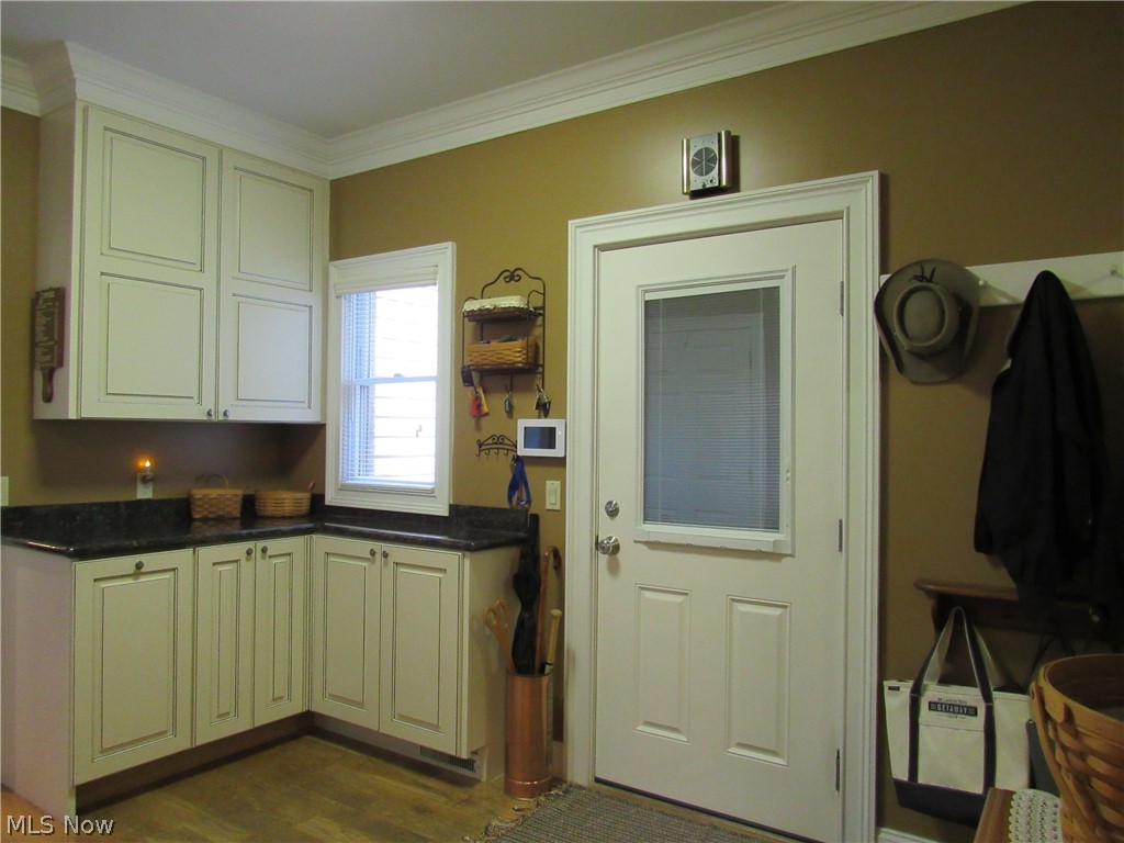 13620 Old State Road Middlefield, OH 44062 - Photo 14 of 35