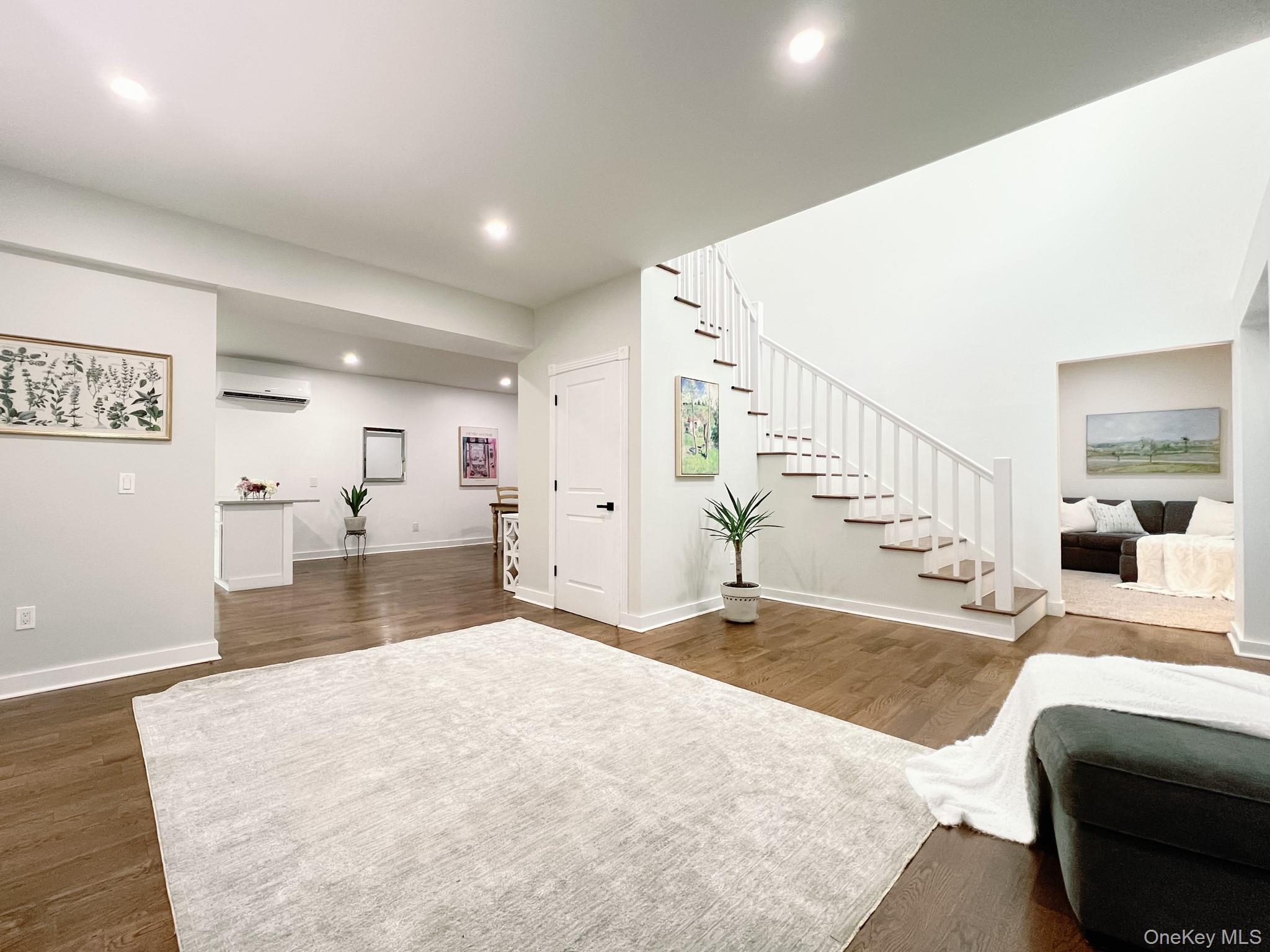 82 Hampton Road Marlboro, NY 12542 - Photo 4 of 34