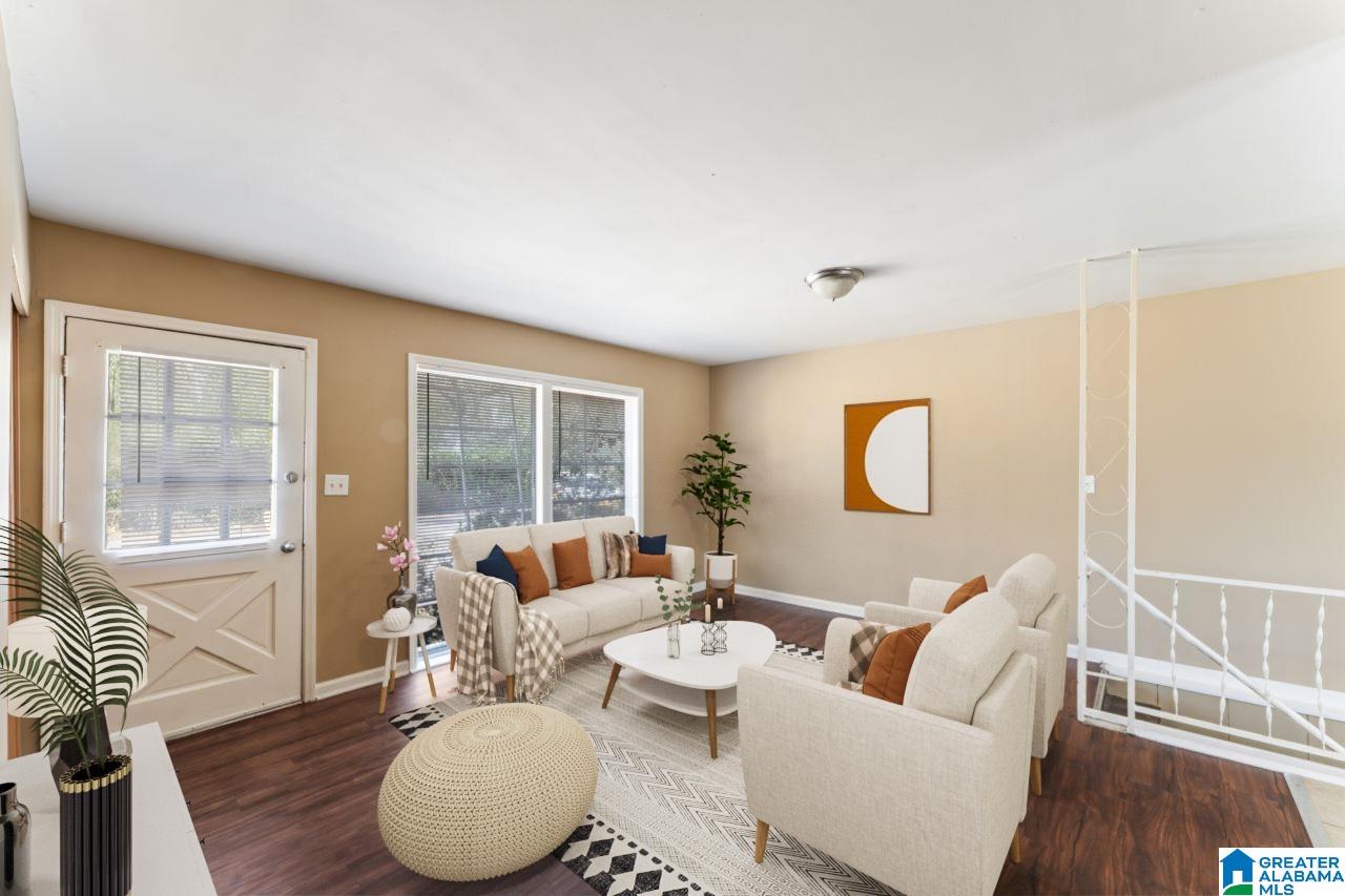 1652 Roberta Lane Birmingham, AL 35214 - Photo 4 of 34