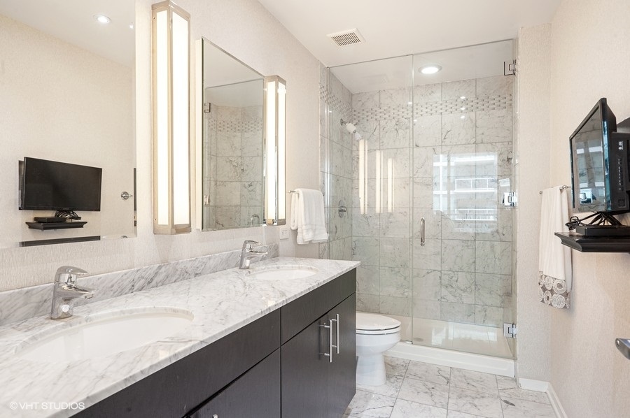 125 South Green Street, Unit 1001A Chicago, IL 60607 - Photo 12 of 17
