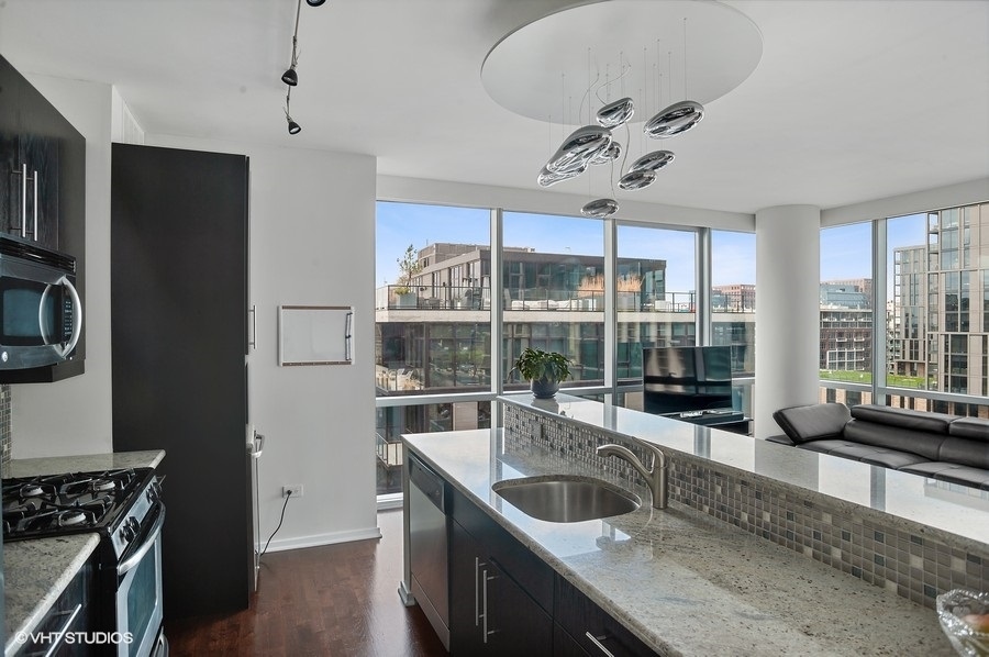 125 South Green Street, Unit 1001A Chicago, IL 60607 - Photo 9 of 17