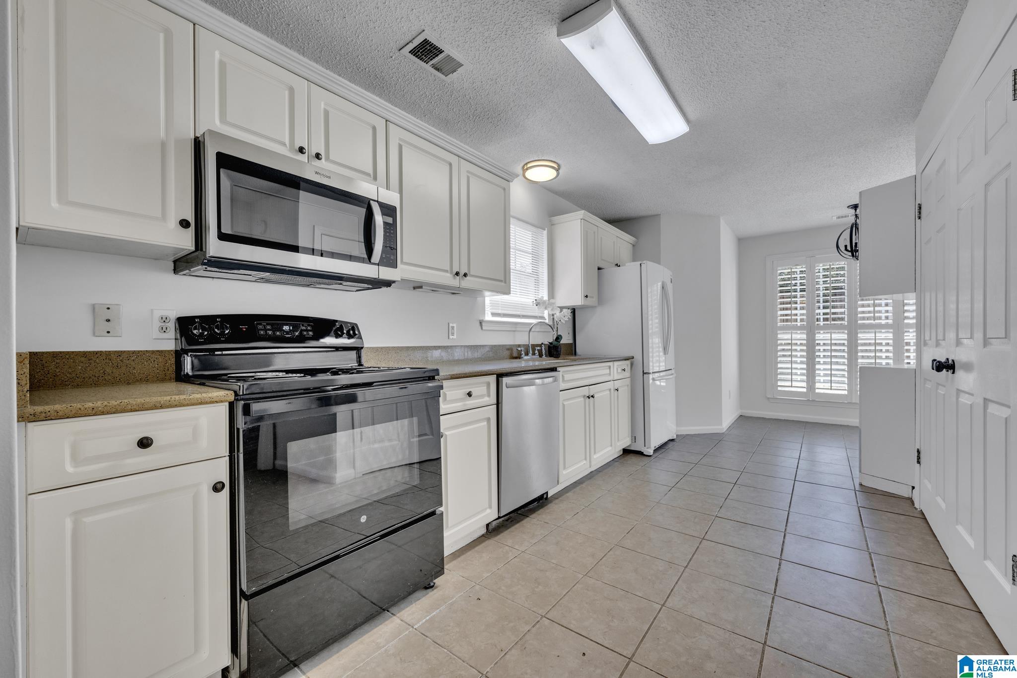 7438 Wyndham Parkway Helena, AL 35080 - Photo 14 of 25