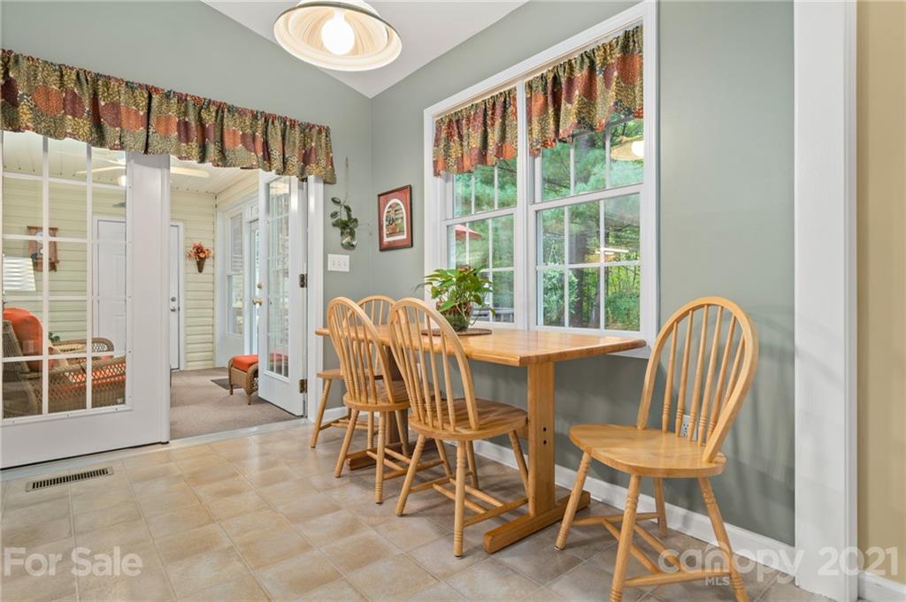 38 Bridgette Loop Road Hendersonville, NC 28791 - Photo 11 of 26 Gallery Image 11