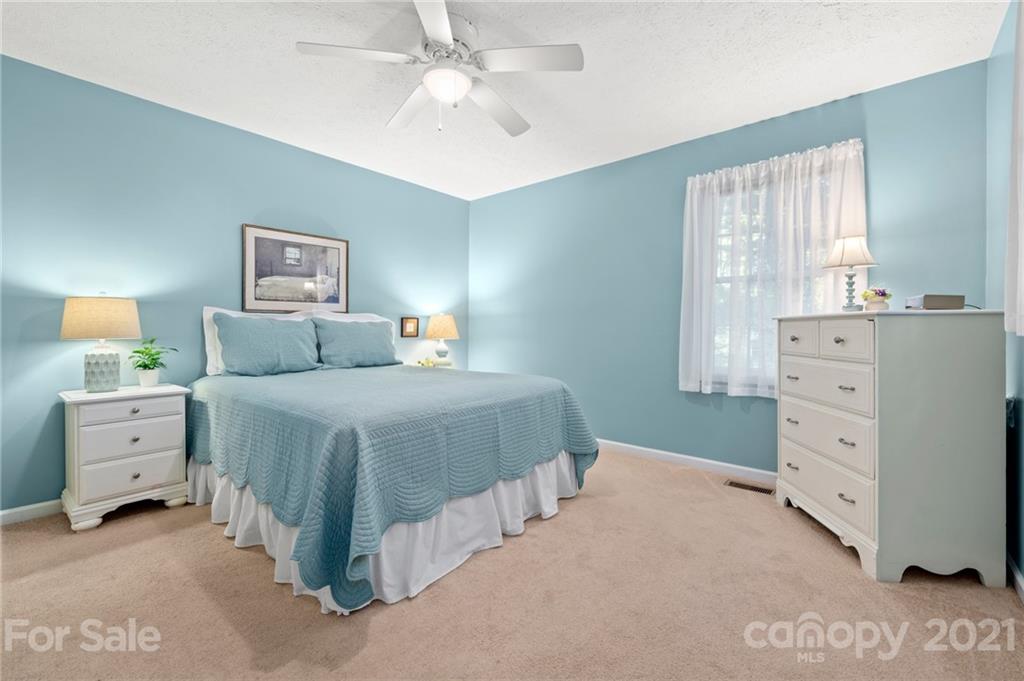 38 Bridgette Loop Road Hendersonville, NC 28791 - Photo 15 of 26 Gallery Image 15