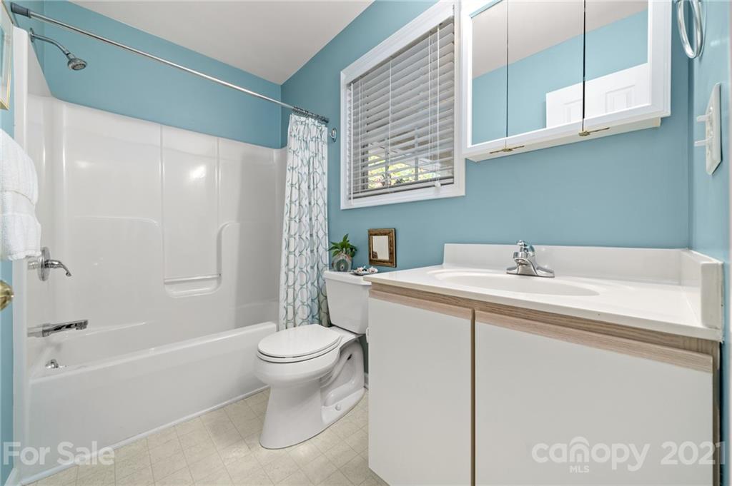 38 Bridgette Loop Road Hendersonville, NC 28791 - Photo 20 of 26 Gallery Image 20