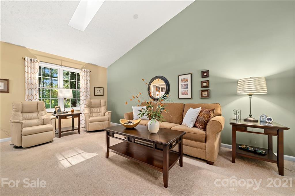 38 Bridgette Loop Road Hendersonville, NC 28791 - Photo 8 of 26 Gallery Image 8