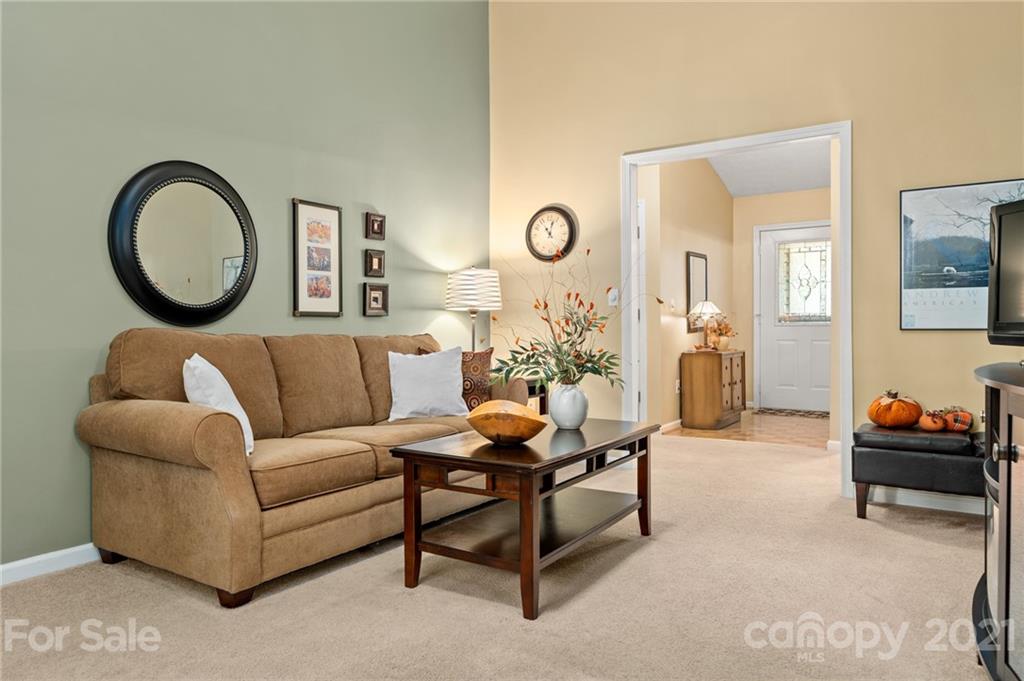 38 Bridgette Loop Road Hendersonville, NC 28791 - Photo 9 of 26 Gallery Image 9