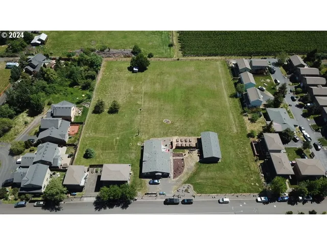 $1,150,000 | 1111 29th Street, Hood River, OR 97031