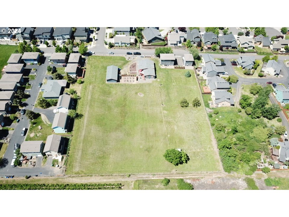 1111 29th Street Hood River, OR 97031 - Photo 3 of 7