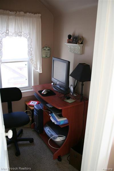 3 Amherst Road Pleasant Ridge, MI 48069 - Photo 11 of 24 Study Nook