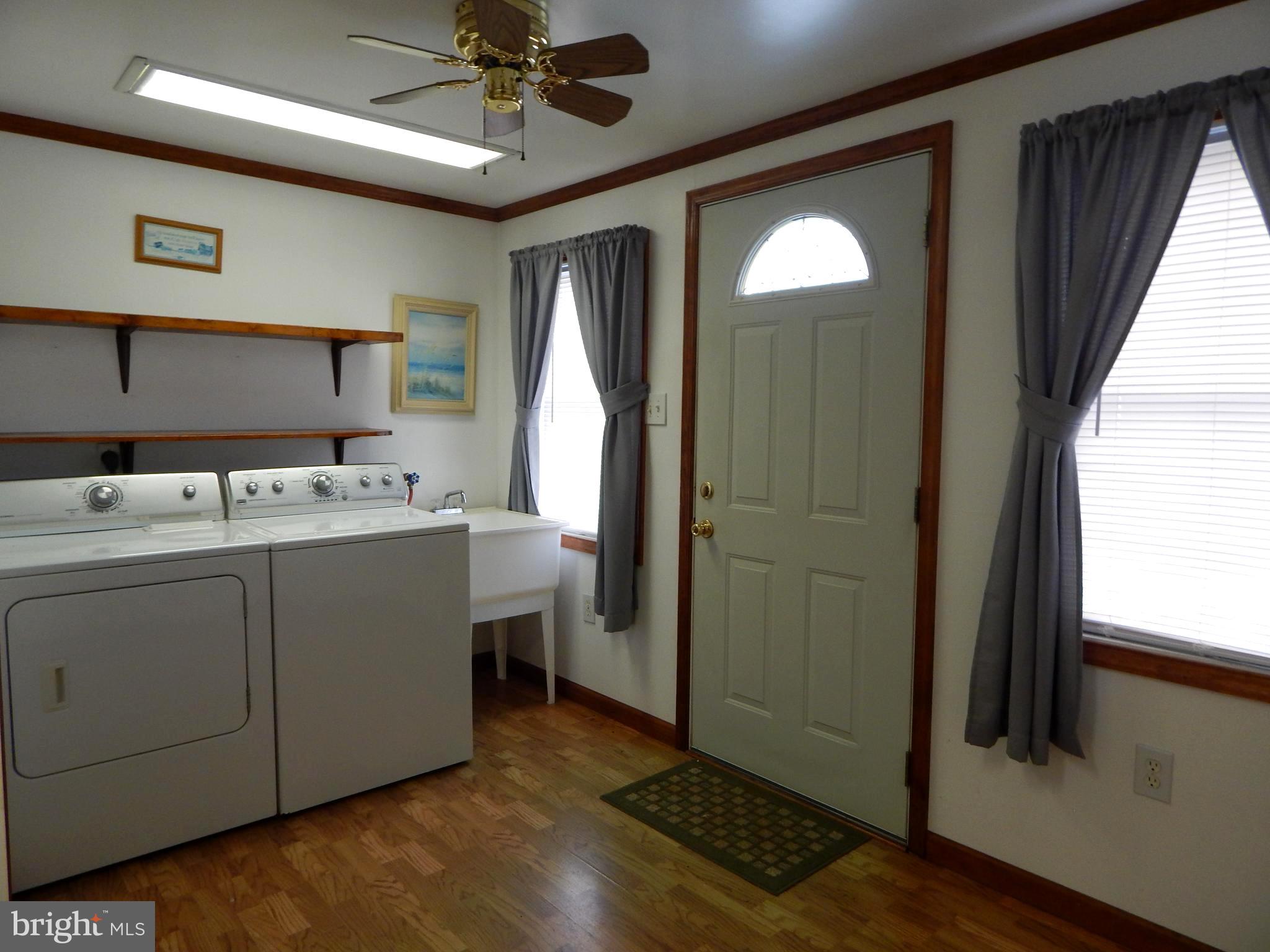 34 Molitor Road Elkton, MD 21921 - Photo 4 of 13 Laundry/Mud Room