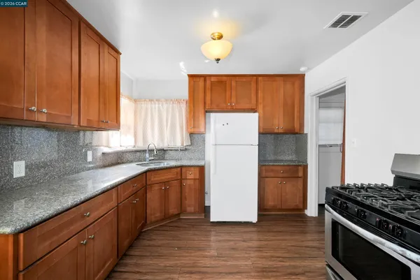 $565,000 | 1543 Havenscourt Boulevard, Oakland, CA 94621