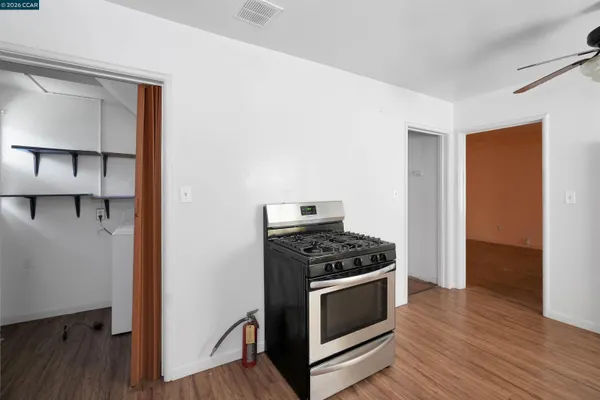 $565,000 | 1543 Havenscourt Boulevard, Oakland, CA 94621