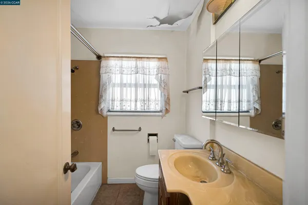 $565,000 | 1543 Havenscourt Boulevard, Oakland, CA 94621