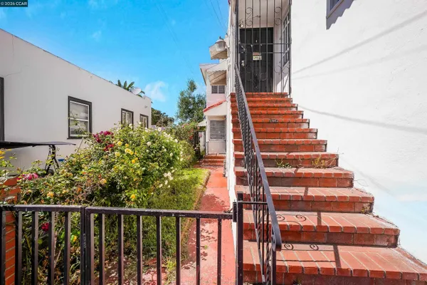 $565,000 | 1543 Havenscourt Boulevard, Oakland, CA 94621