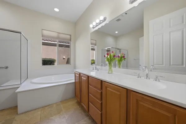$469,900 | 40152 Calle Loma Entrada, Indio, CA 92203