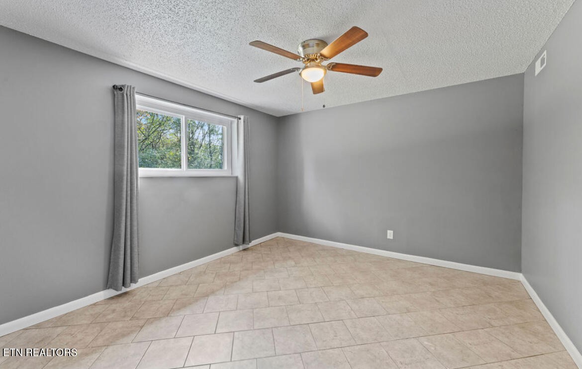 7576 Loudon Ridge Road Lenoir City, TN 37771 - Photo 24 of 31 Gallery Image 24