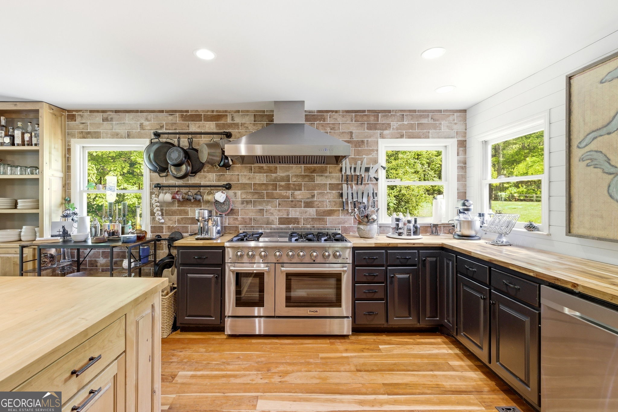 5134 Highway 17 Clarkesville, GA 30523 - Photo 21 of 96 Farm style kitchen with all the appliances you need