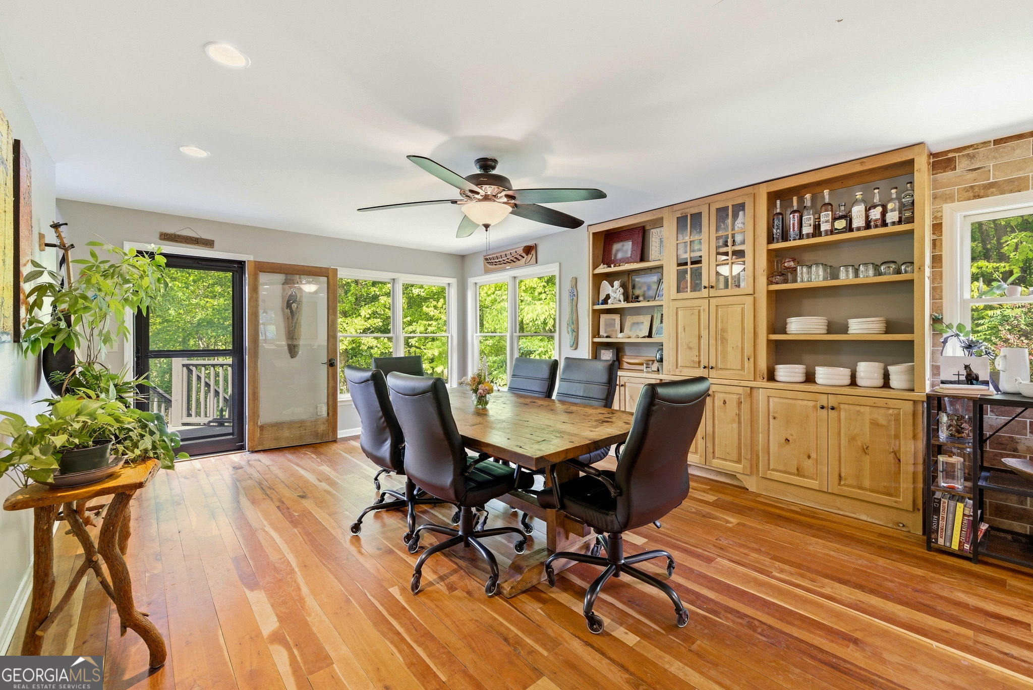 5134 Highway 17 Clarkesville, GA 30523 - Photo 24 of 96 Open concept allows for your idea of space design