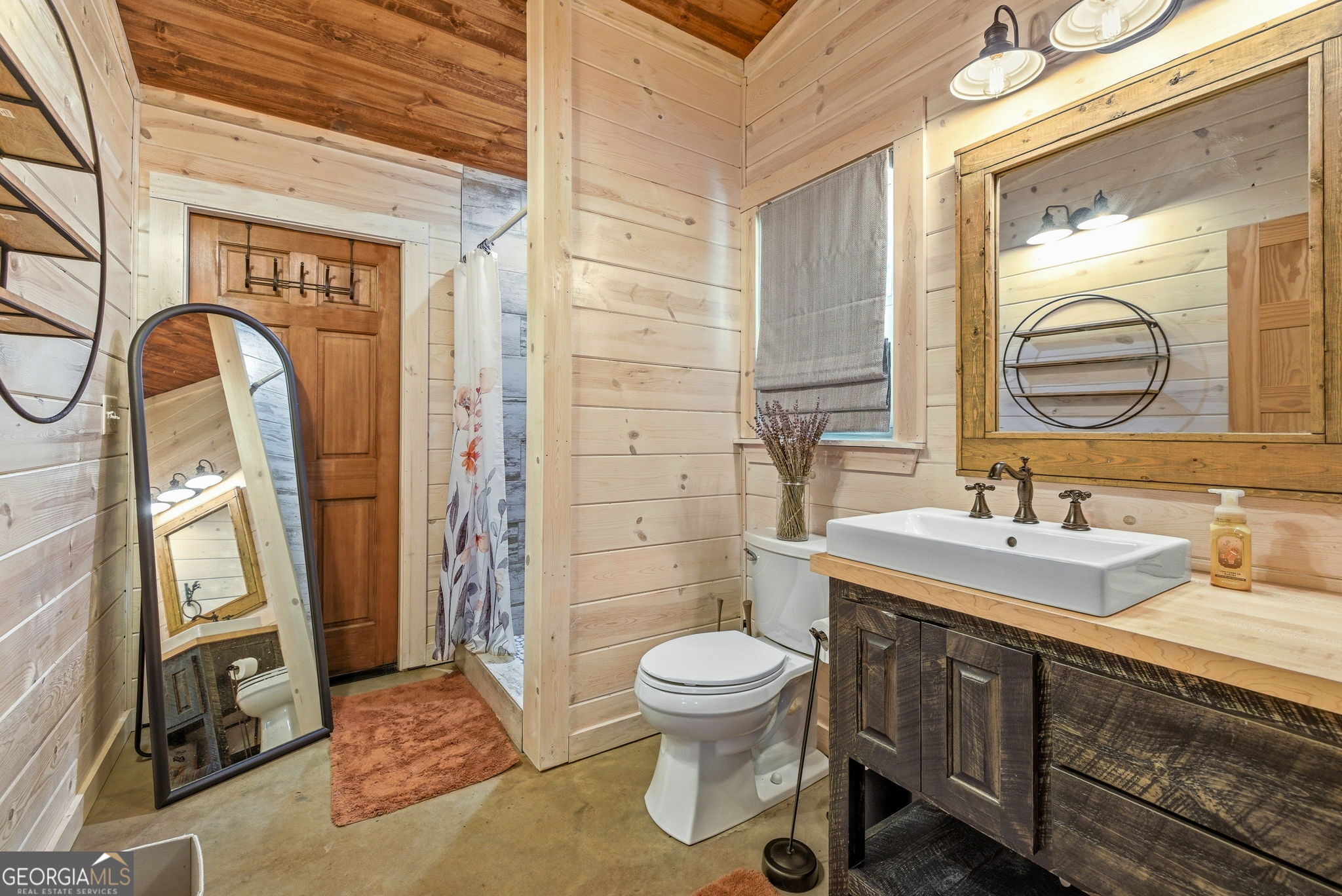5134 Highway 17 Clarkesville, GA 30523 - Photo 66 of 96 Custom counter and full tiled shower