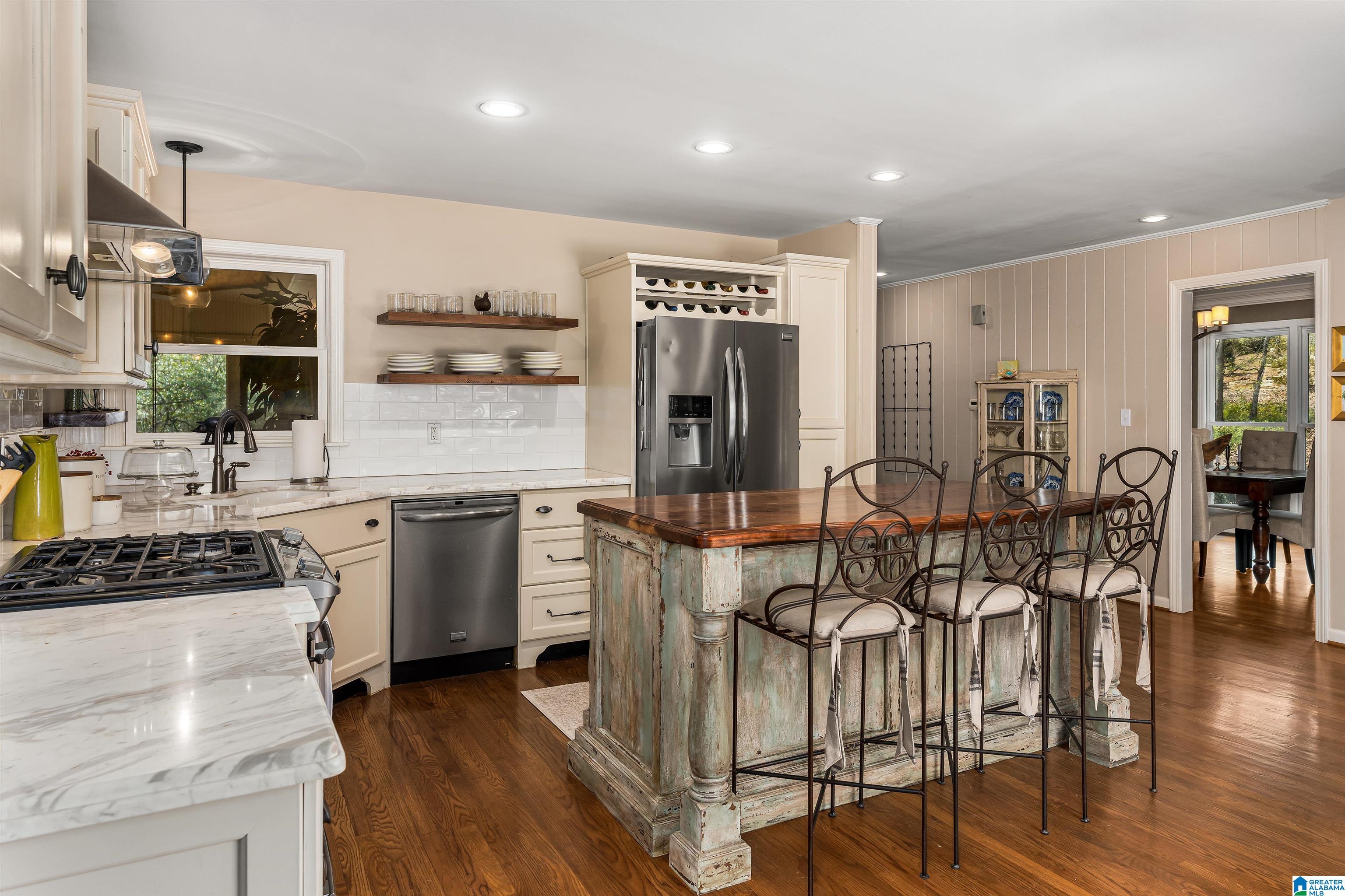 2713 Millbrook Road Birmingham, AL 35243 - Photo 11 of 44