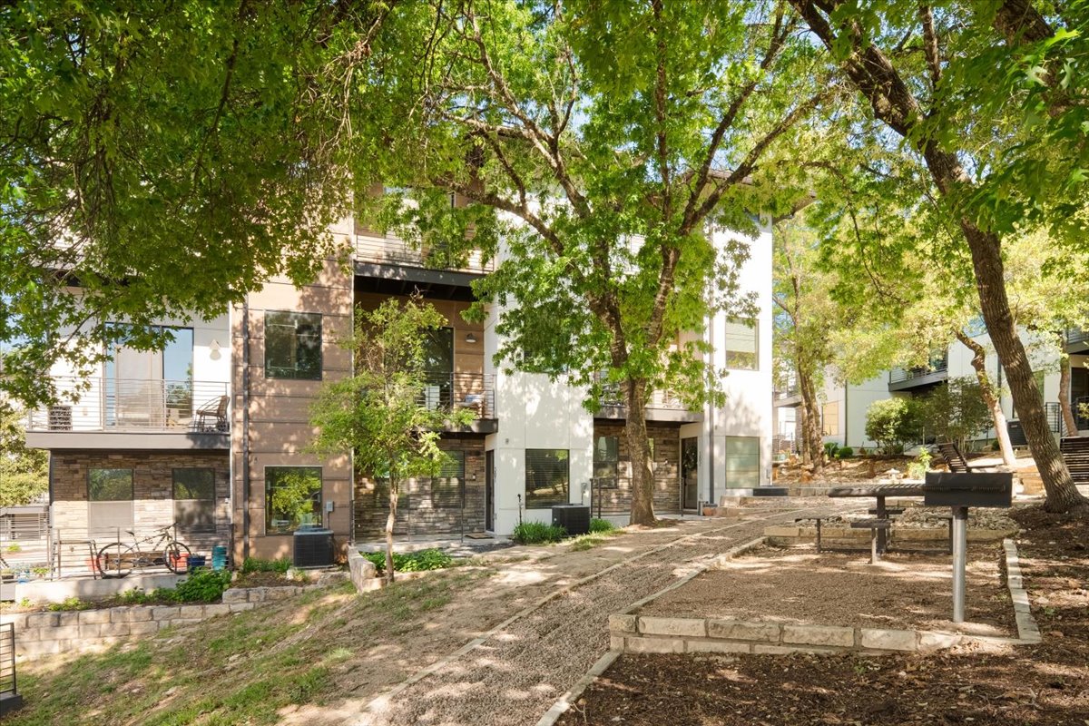 3700 Clawson Road, Unit 301 Austin, TX 78704 - Photo 32 of 35 Exterior view