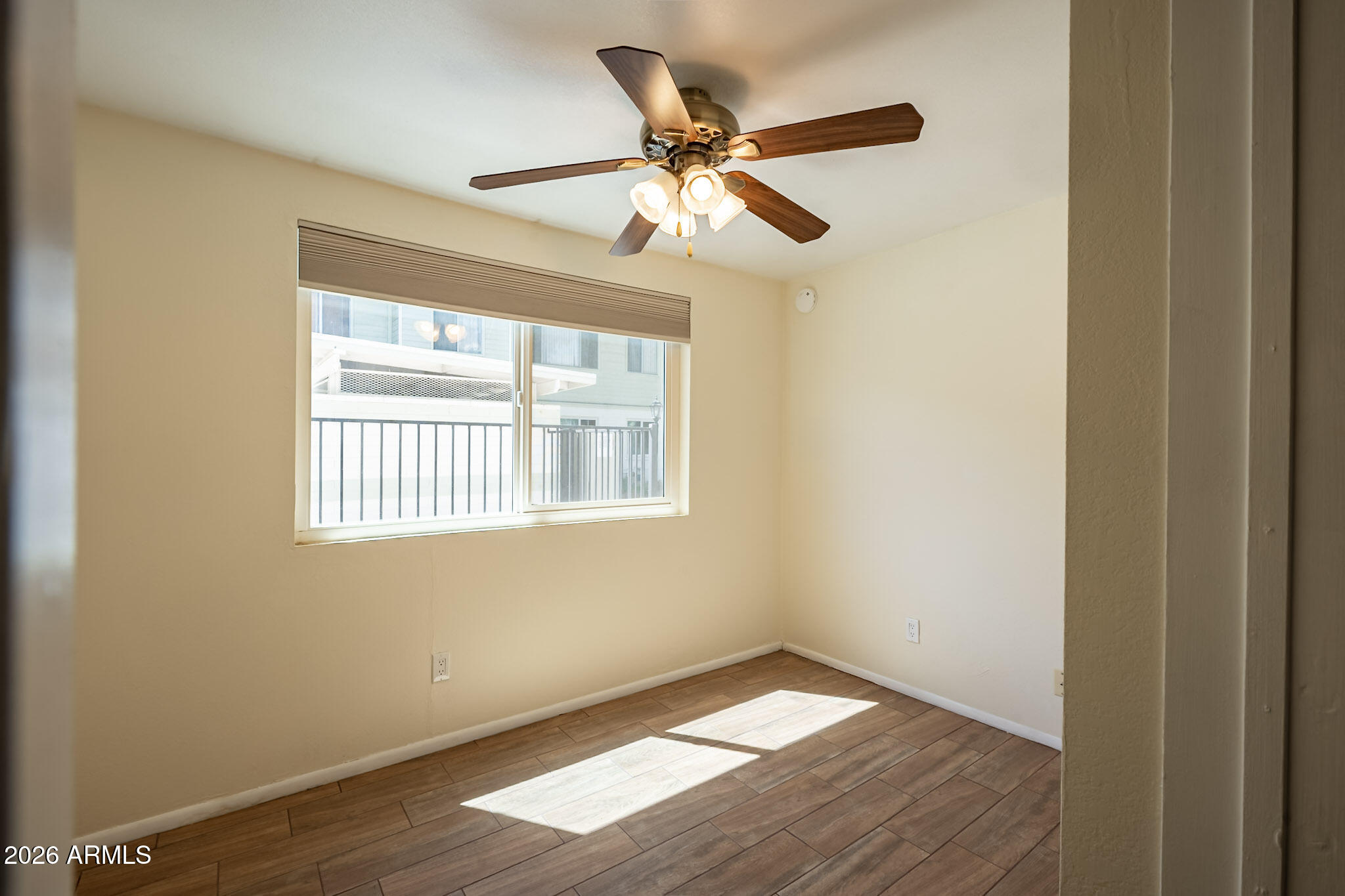 2569 West Berridge Lane, Unit D115 Phoenix, AZ 85017 - Photo 13 of 27 Ceiling Fans