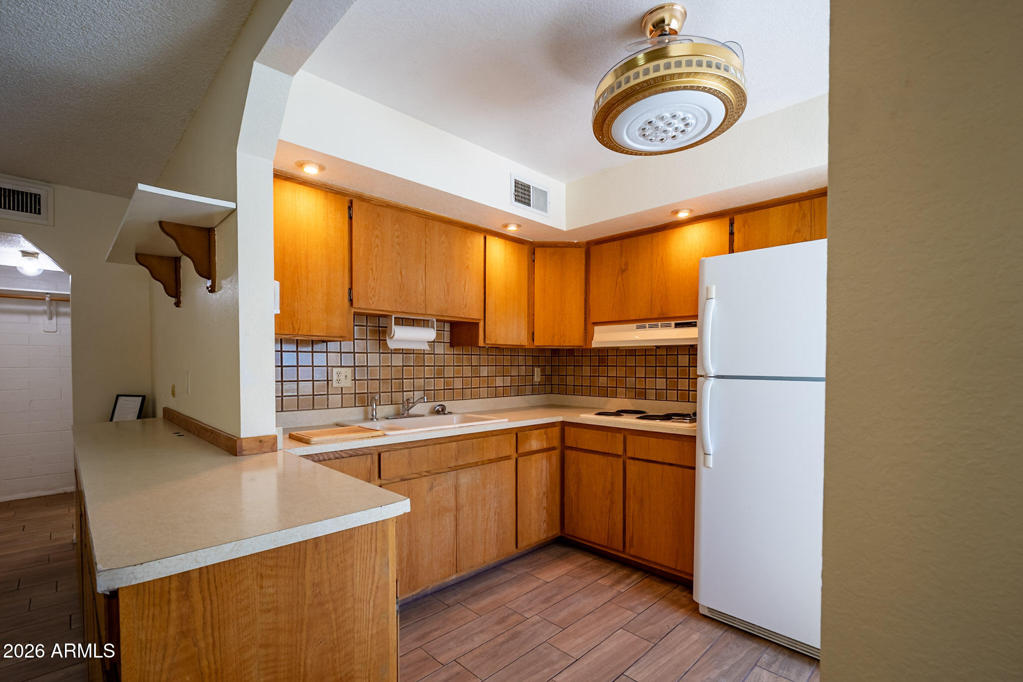 2569 West Berridge Lane, Unit D115 Phoenix, AZ 85017 - Photo 6 of 27 Kitchen