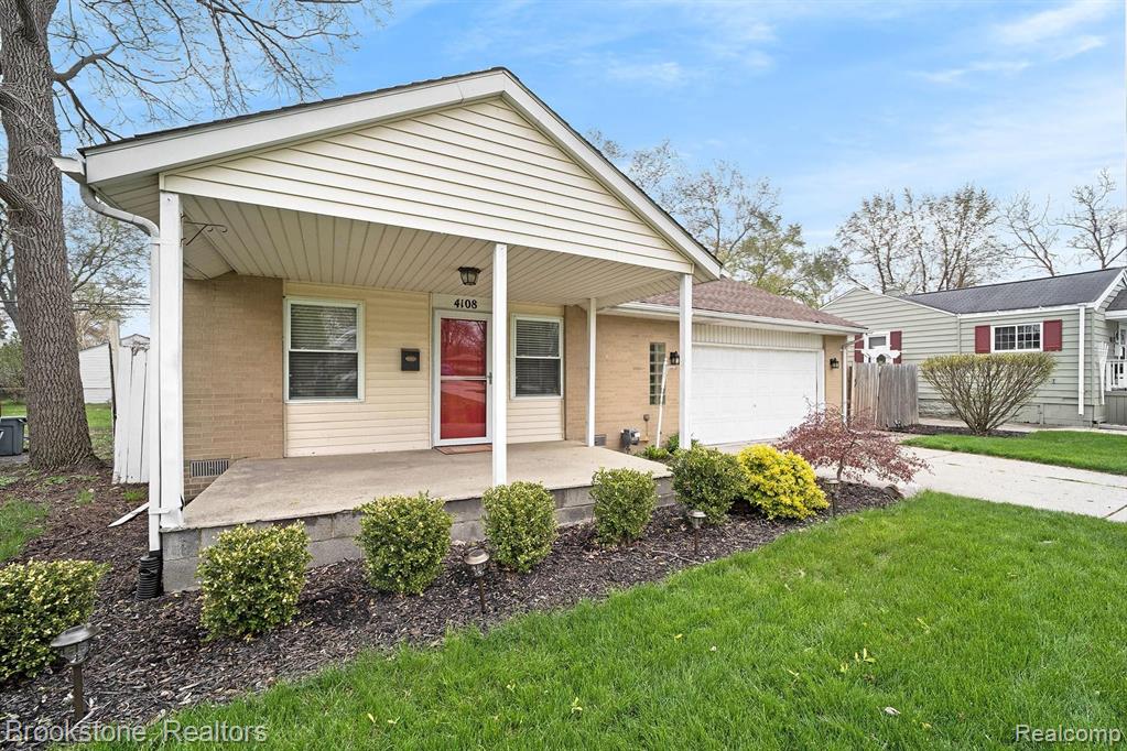 4108 Kent Road Royal Oak, MI 48073 - Photo 2 of 26