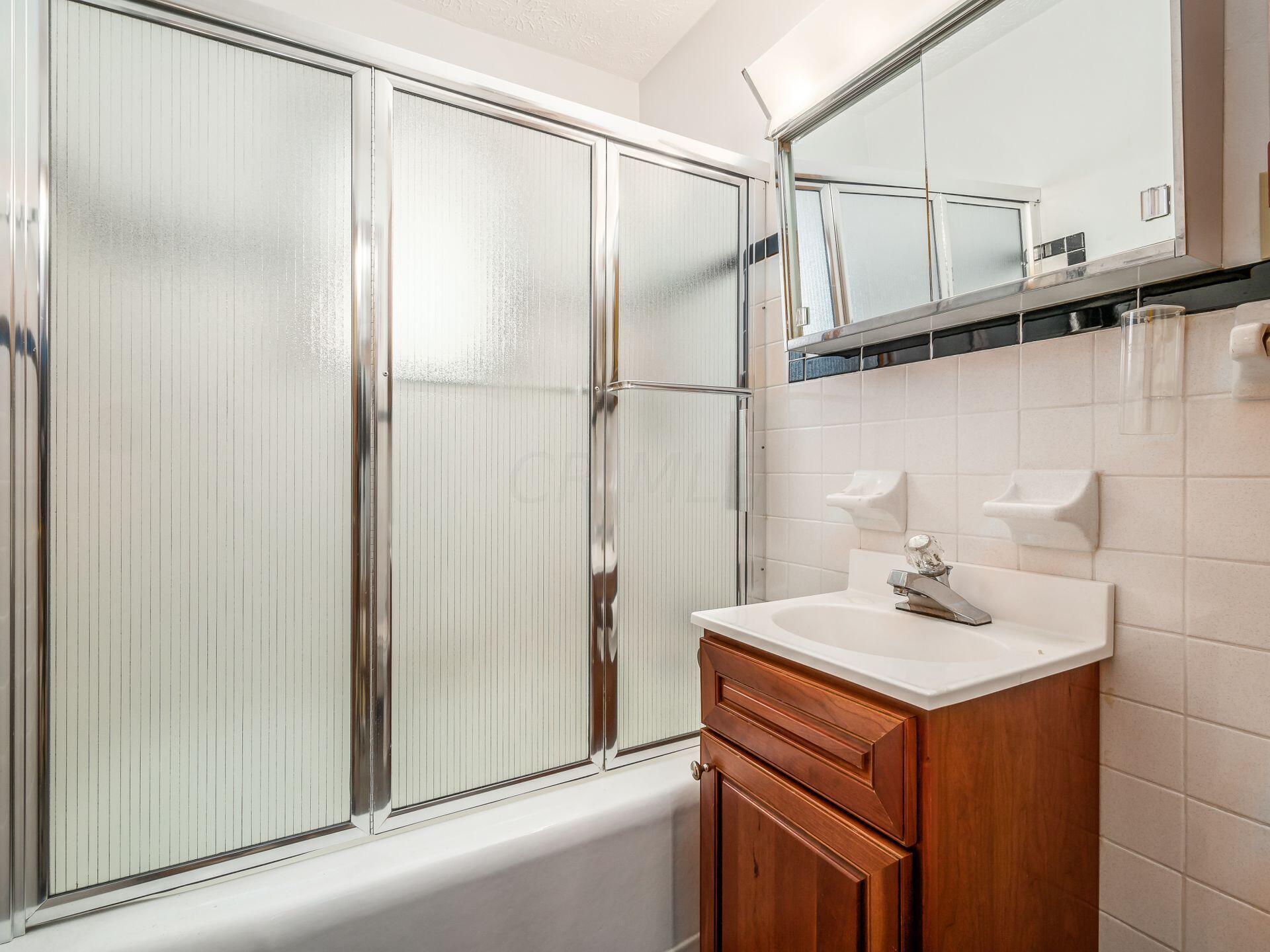 3339 Karl Road Columbus, OH 43224 - Photo 13 of 29 016_d410b8_N 3339 Karl Rd 031
