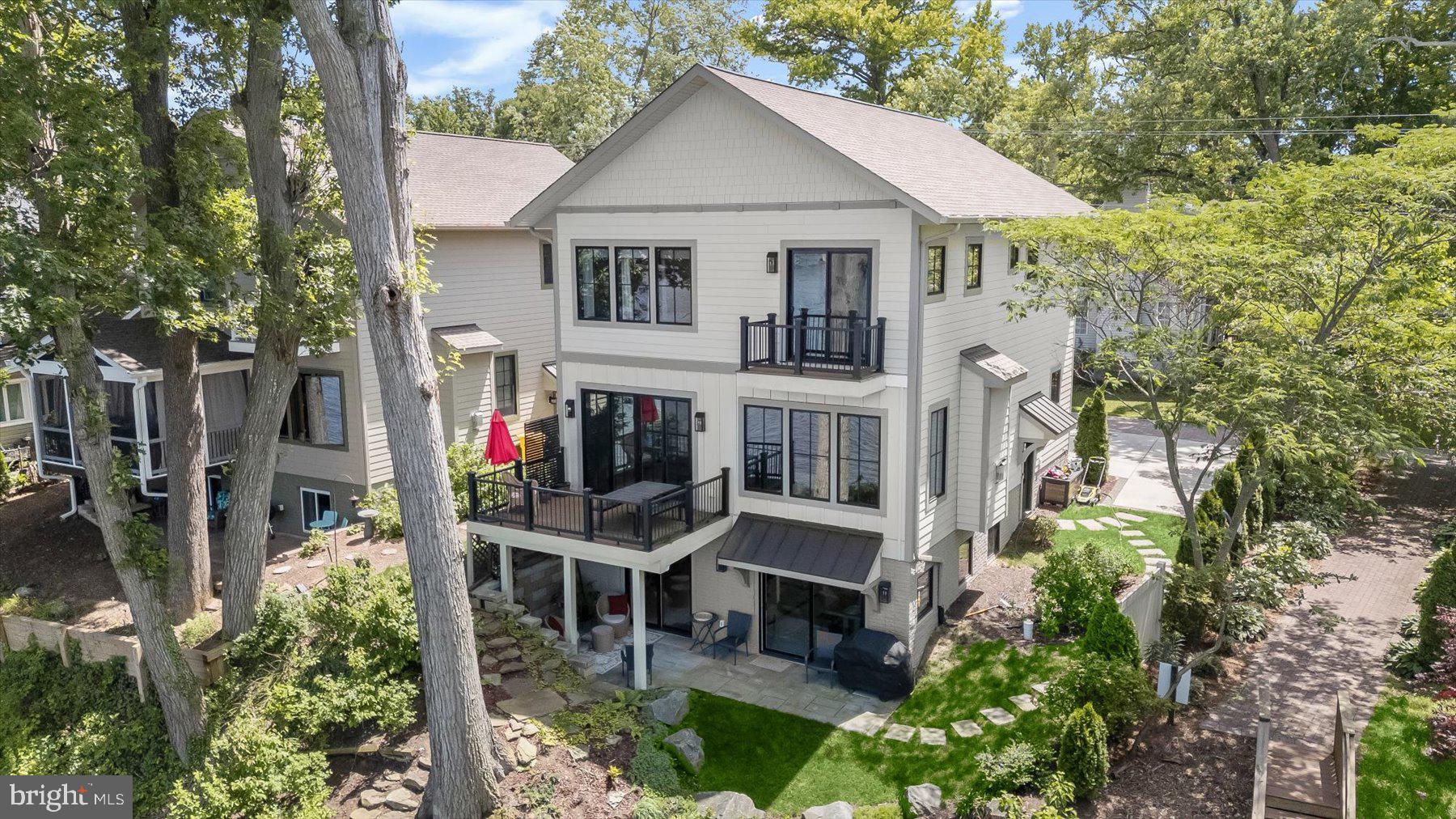 Welcome to 20 Shore Walk Rd
