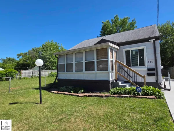 $24,500 | 310 East Lyndon Avenue, Flint, MI 48505