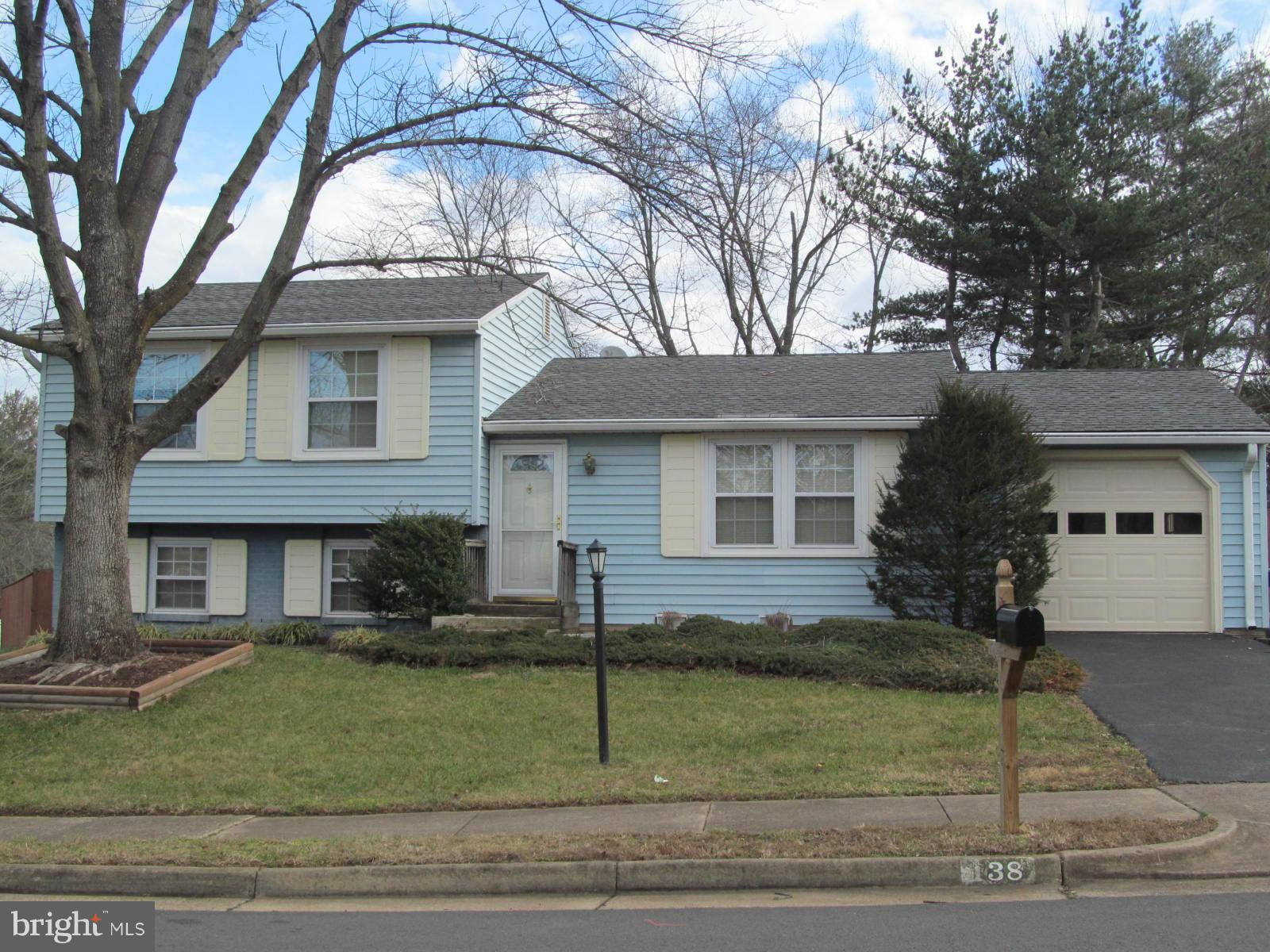 138 North Irving Road Sterling, VA 20164 - Photo 2 of 10 Exterior (Front)