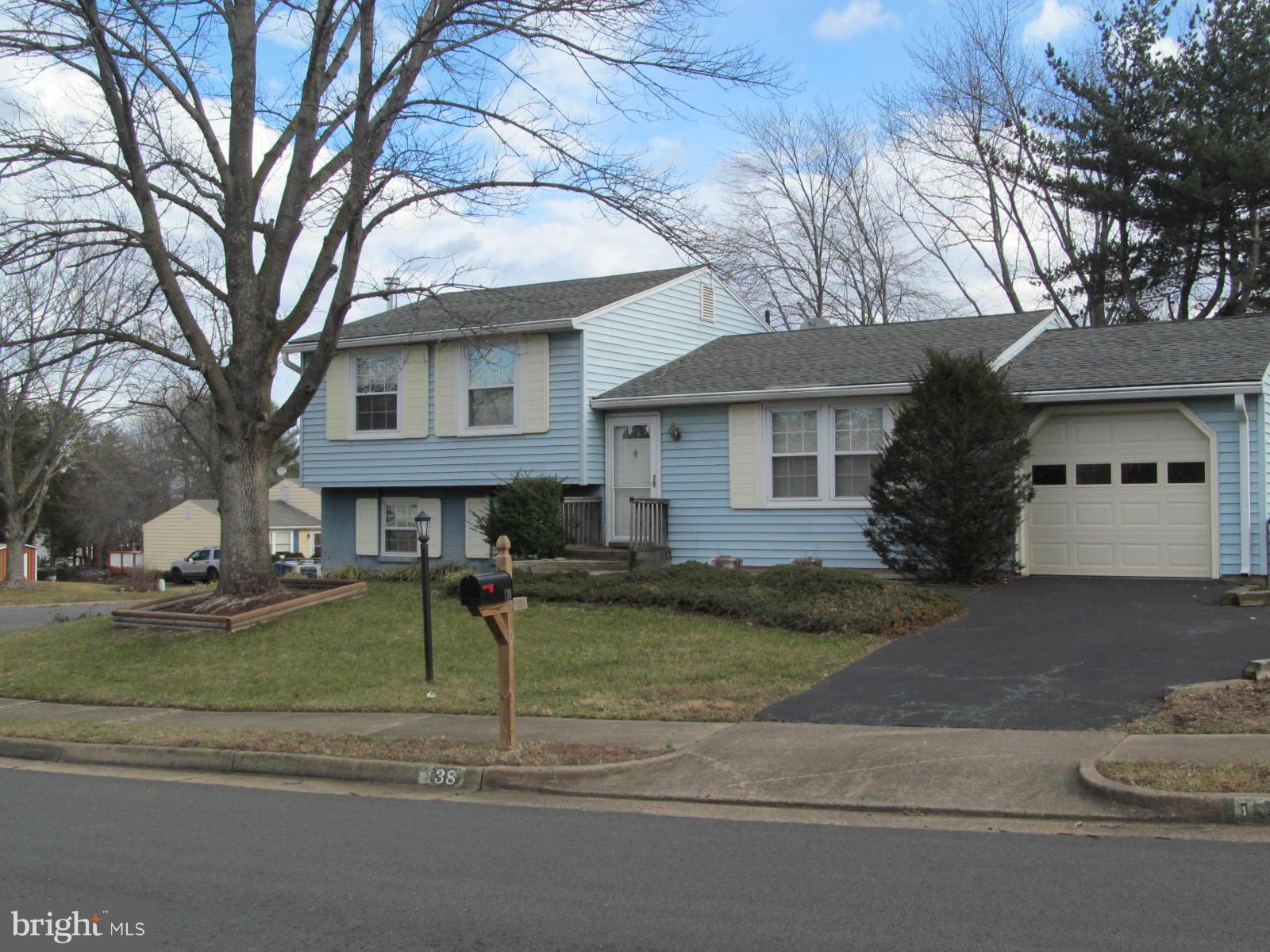 138 North Irving Road Sterling, VA 20164 - Photo 3 of 10 Exterior (Front)