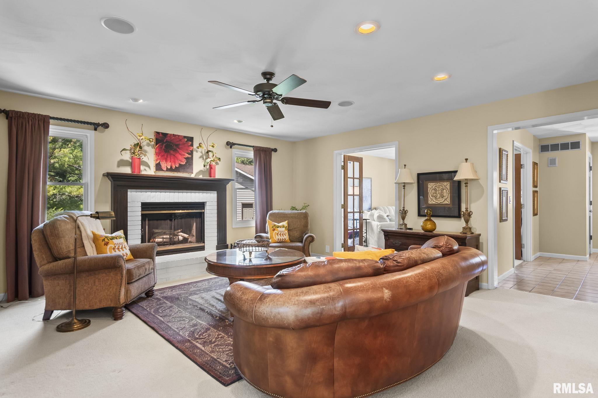 2716 Meadow Pointe Drive Springfield, IL 62702 - Photo 8 of 63