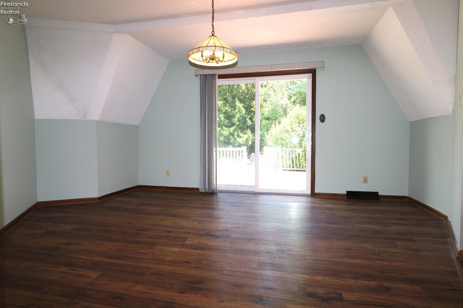 21783 Pitts Road Wellington, OH 44090 - Photo 6 of 53 Gallery Image 6