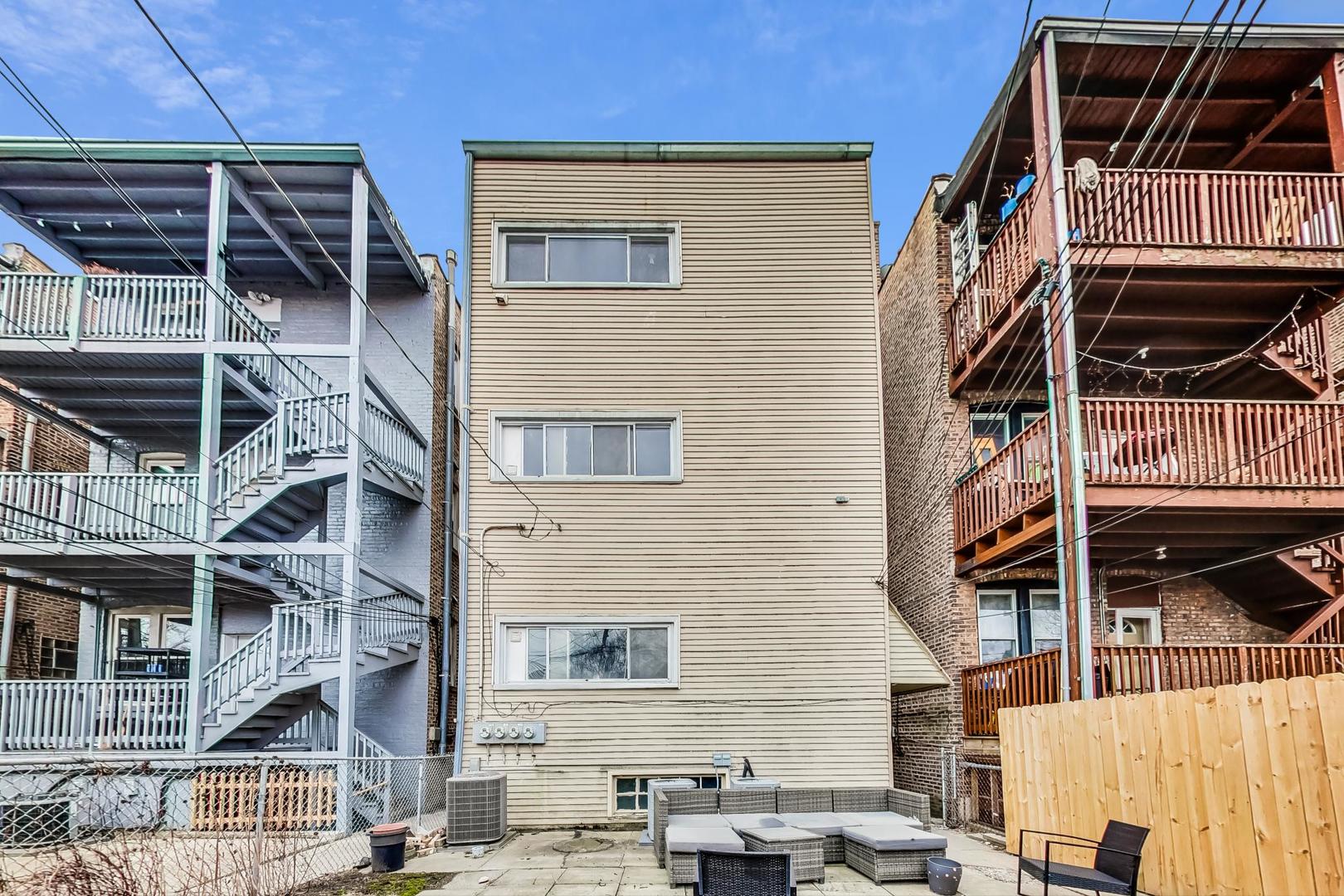 3330 West Hutchinson Street, Unit 3 Chicago, IL 60618 - Photo 18 of 23