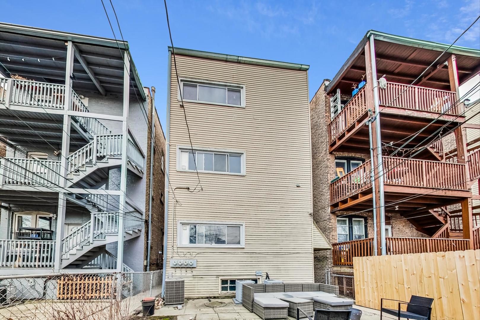 3330 West Hutchinson Street, Unit 3 Chicago, IL 60618 - Photo 19 of 23