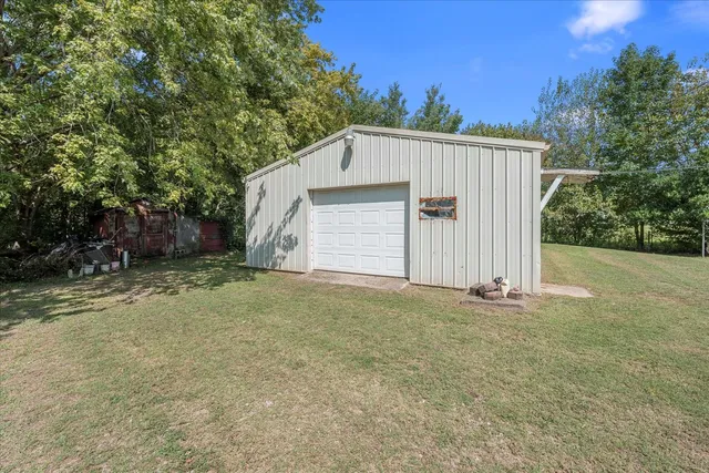 $124,900 | 412 East College Street, Summertown, TN 38483